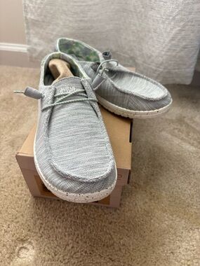 Light Gray Women's Athletic Slip-On Sneakers with Cushioned Sole